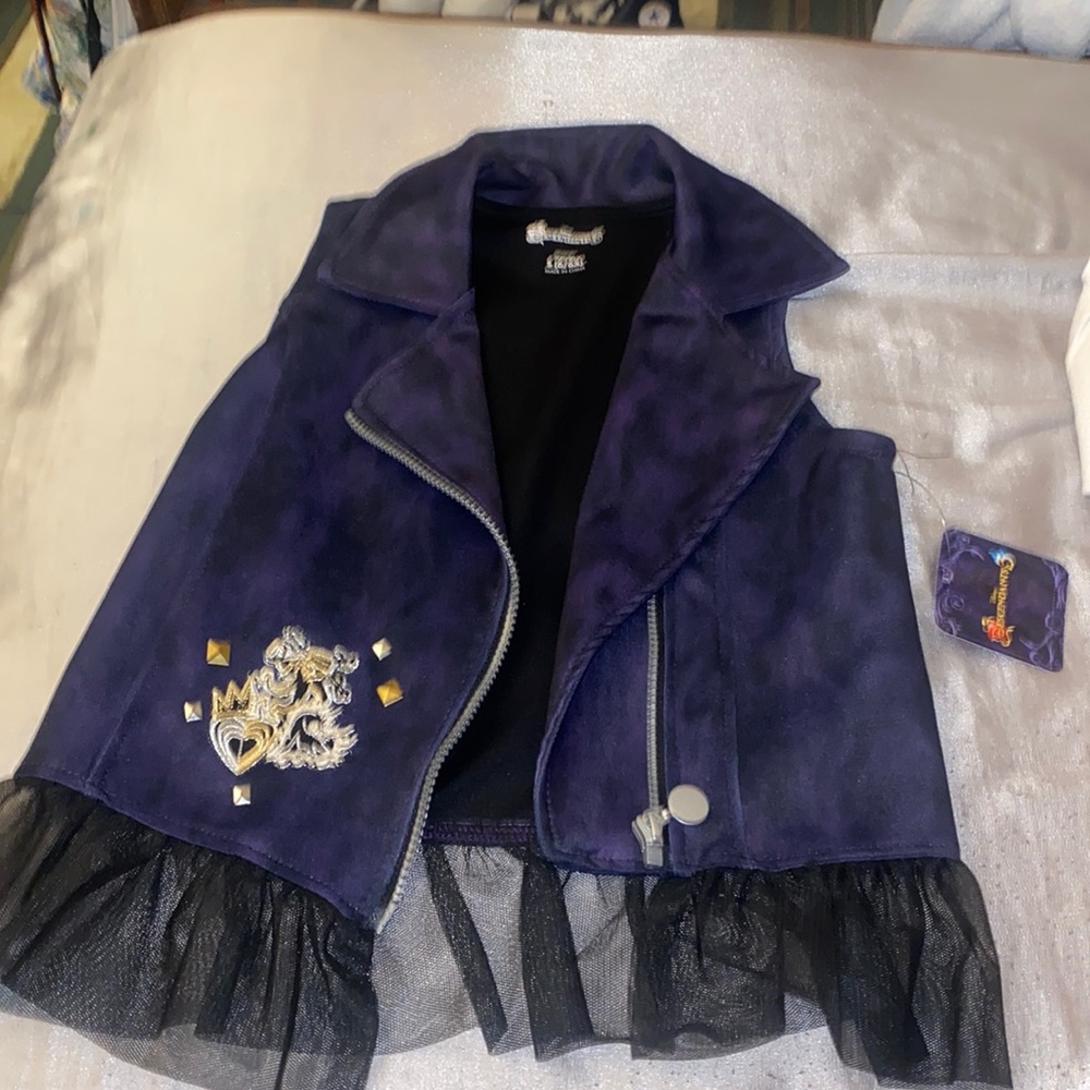 Purple descendants vest size small